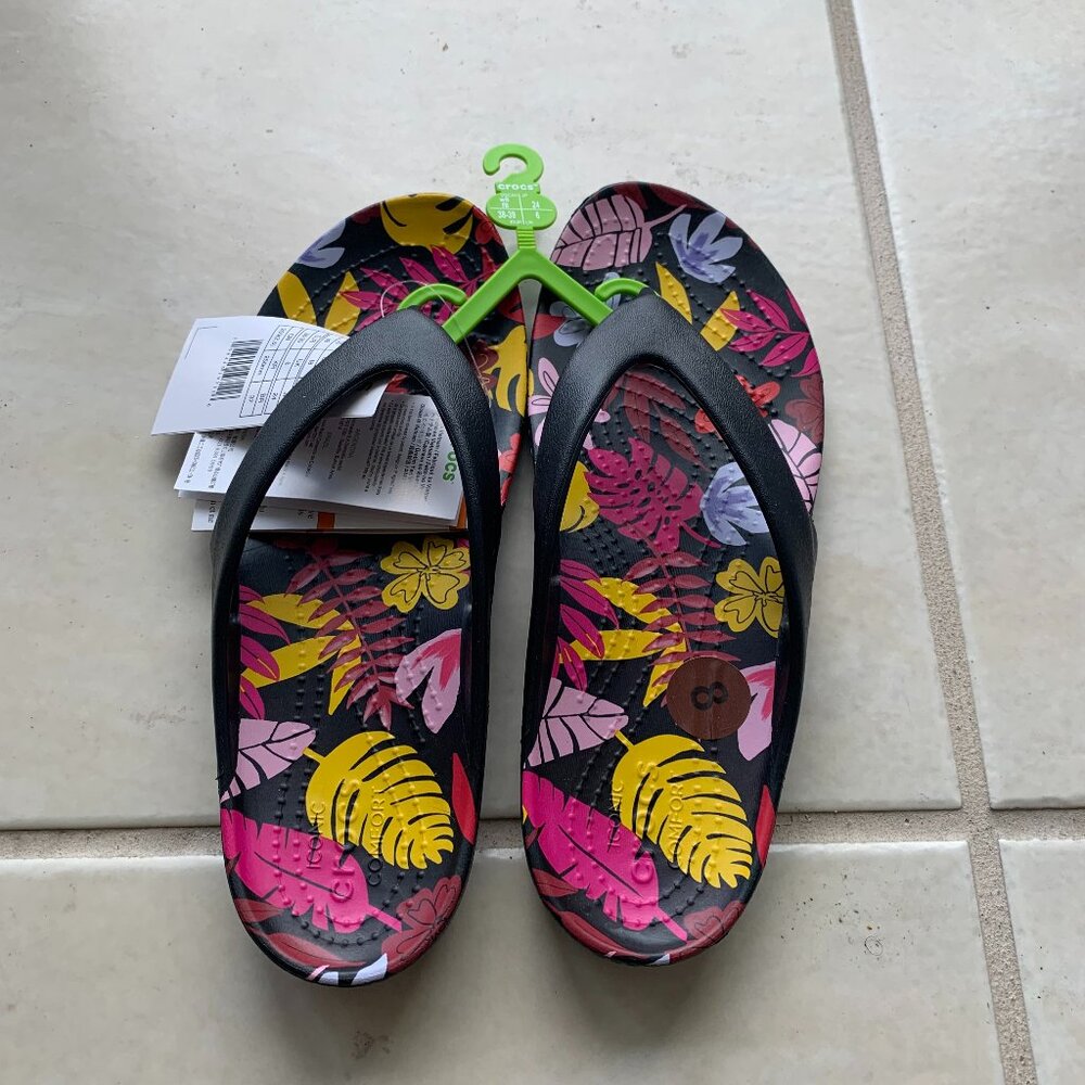 Crocs Female Flip Flops. Tropical Field Size 8